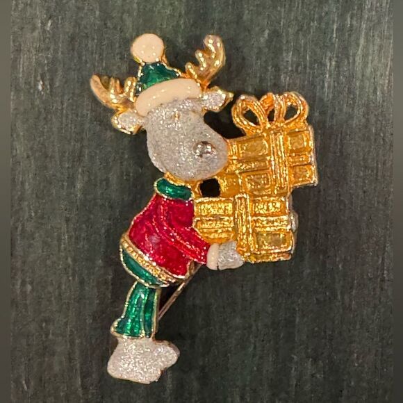 Vintage Christmas Reindeer Pin Brooch - Picture 1 of 3